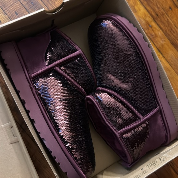 UGG Classic Ultra Mini Mirror Ball Sequence Boots - Picture 9 of 9